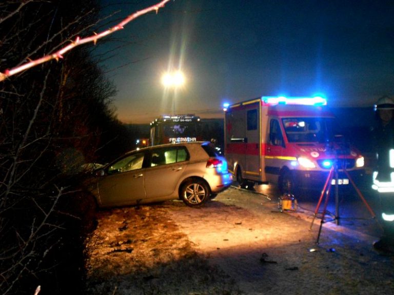 Einsatz 02 – 2018 – Verkehrsunfall B8 (AS Horbach)