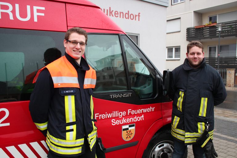 Zwei neue Jugendbetreuer für die Jugendfeuerwehr Seukendorf
