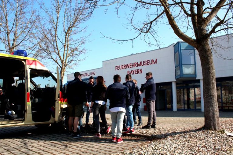 Besuch im Feuerwehrmuseum Waldkraiburg