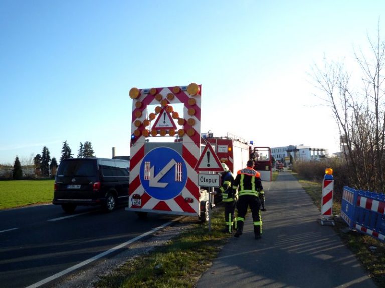 Einsatz 04 – 2019 – Ölspur B8 Richtung Gewerbegebiet „Am Seukenbach“