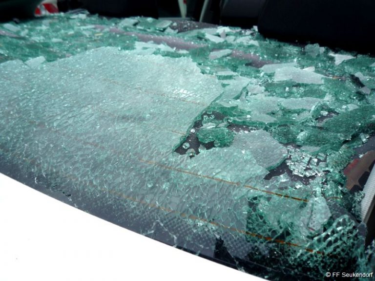 Einsatz 18 – 2021 / THL – Verkehrsunfall B8