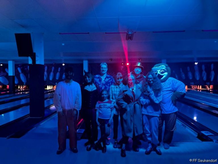 Jugendfeuerwehr on Tour – Rosenmontagsbowling 2024