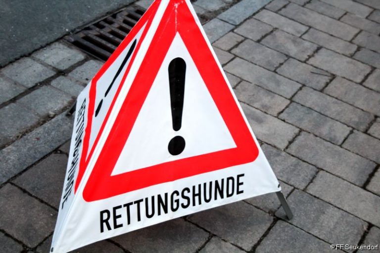 Besuch vom Bäckereifachverein Fürth bei der Rettungshundestaffel Seukendorf